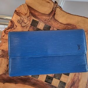 Louis Vuitton Epi Porte Tresor International Long Wallet..Authentic...